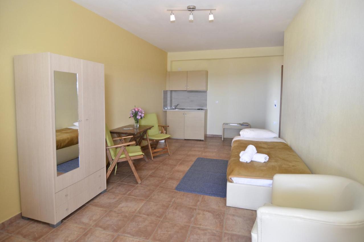 Moonbeam Hotel Потос Экстерьер фото